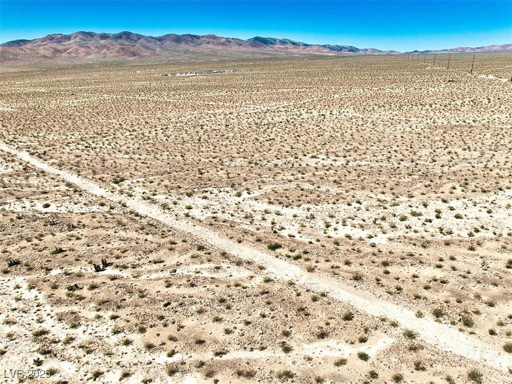 1400 West Sapphire Road Pahrump, NV 89060 - Photo 2 of 14