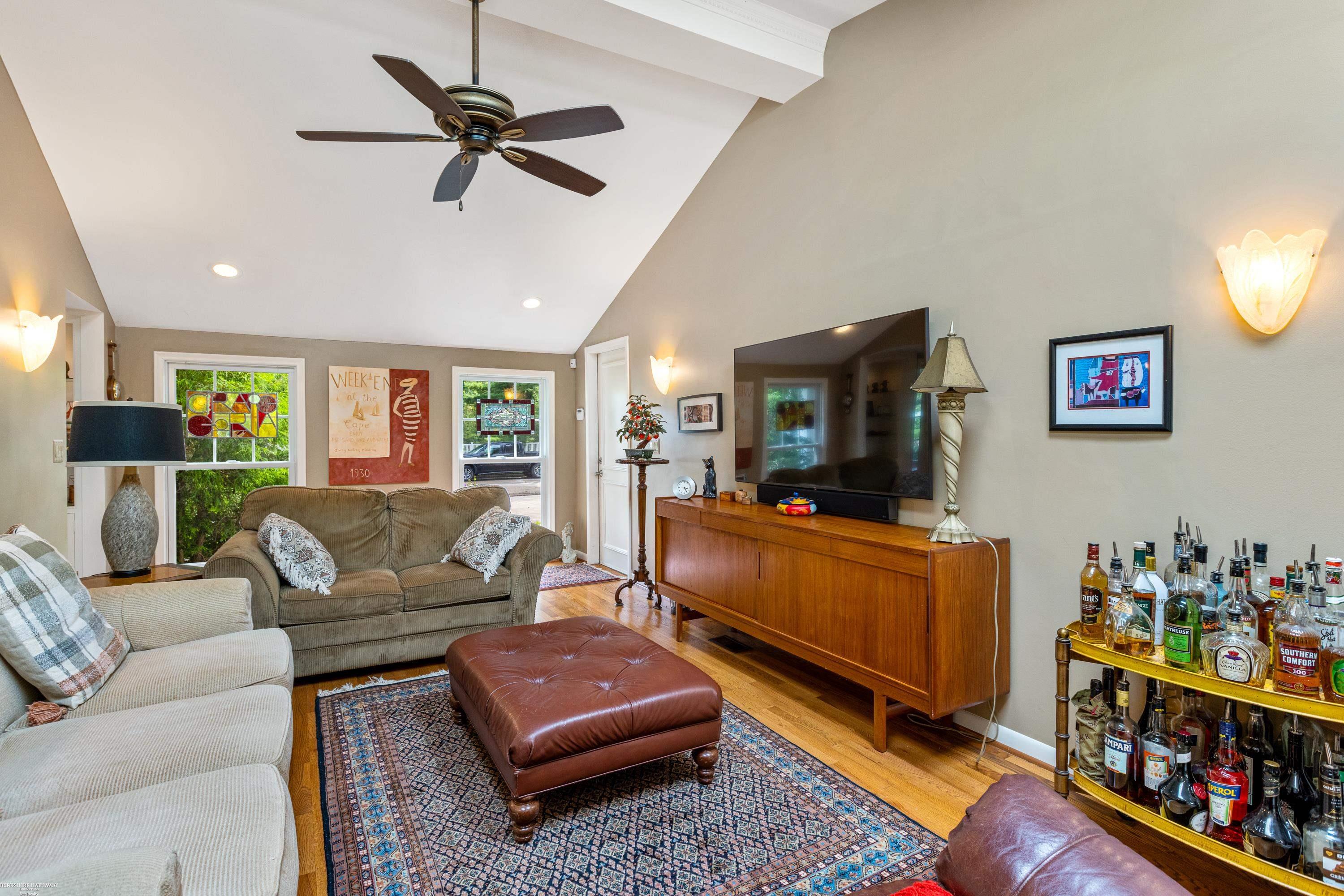 92 Deeplands Road Grosse Pointe, MI 48236 - Photo 42 of 75 50121634-41.JPG