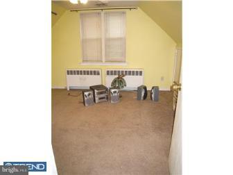 208 Fairview Road Crum Lynne, PA 19022 - Photo 7 of 11