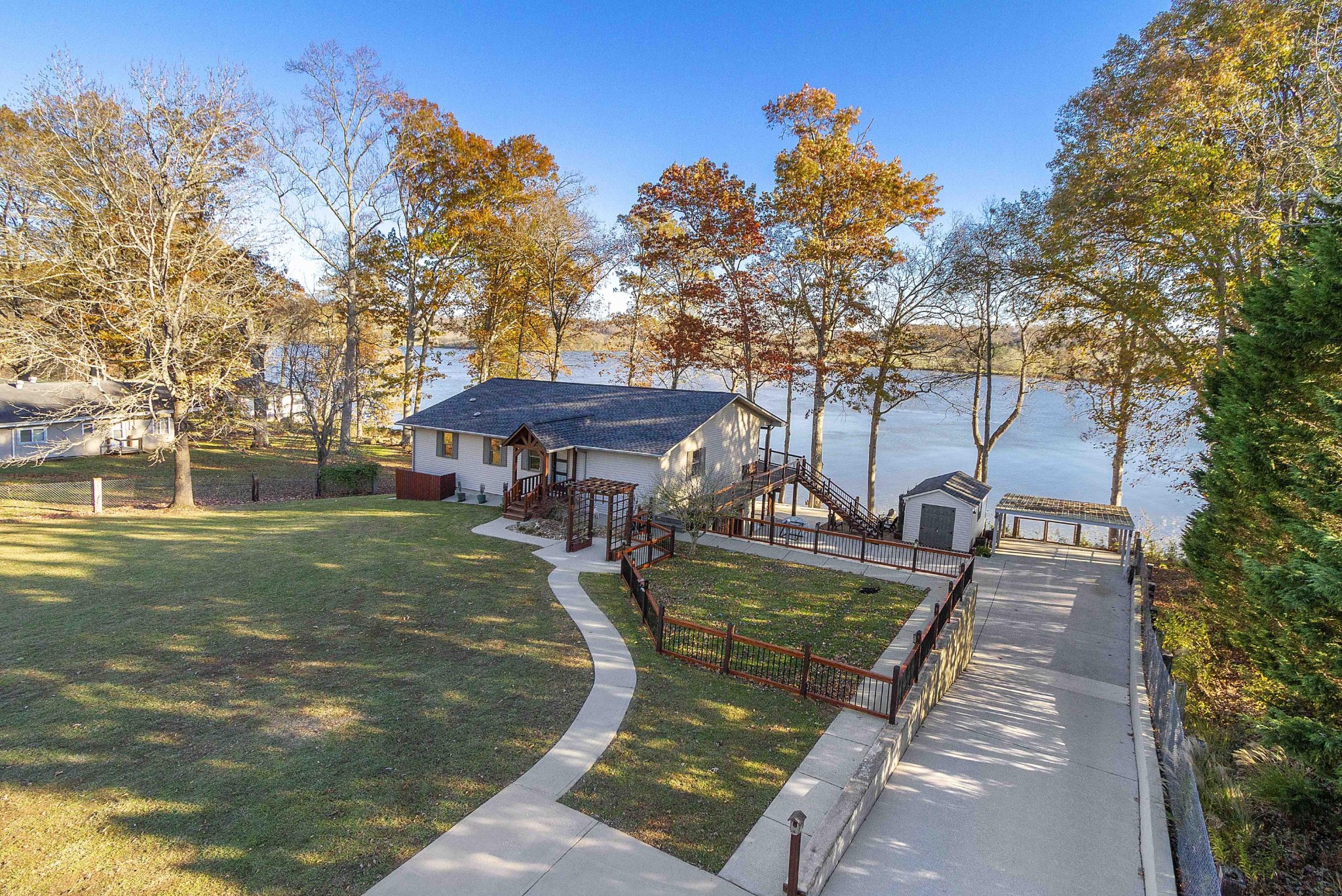 154 Rebel Road Harriman, TN 37748 - Photo 1 of 33 Gallery Image 1