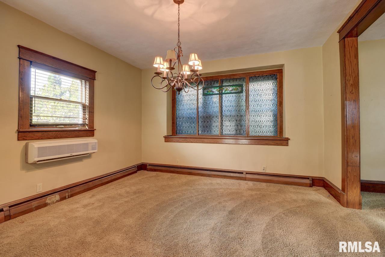 823 14th Avenue South Clinton, IA 52732 - Photo 9 of 27 a view of an empty room with a window