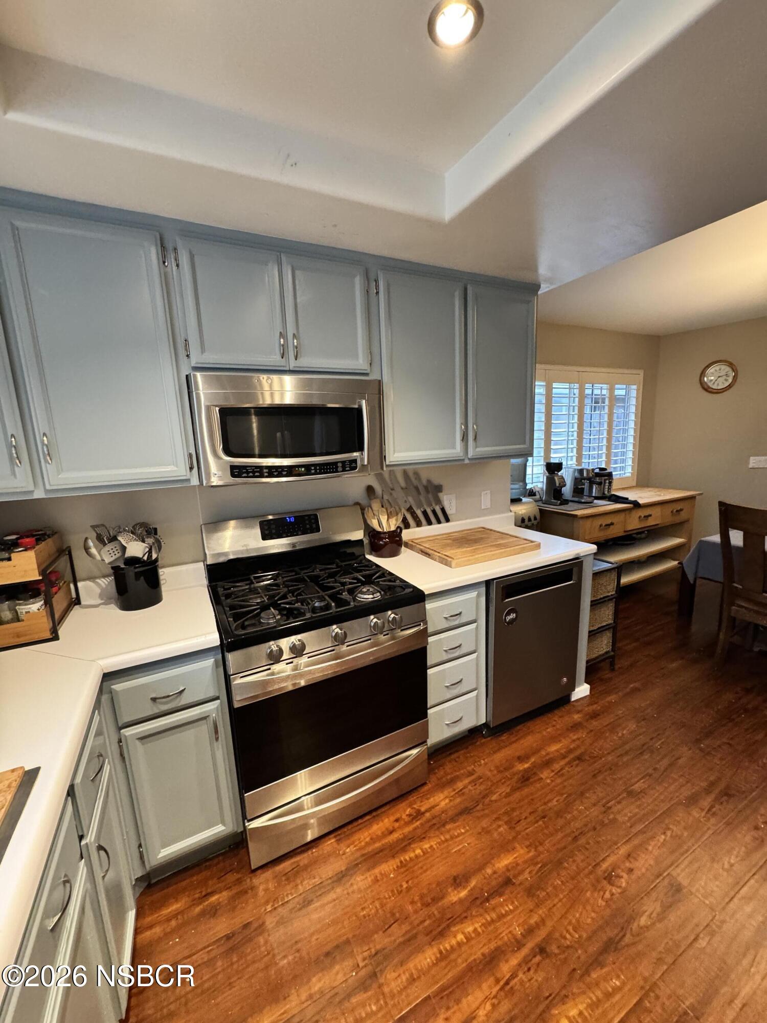 4191 Morning Ridge Road Santa Maria, CA 93455 - Photo 5 of 31 Kitchen