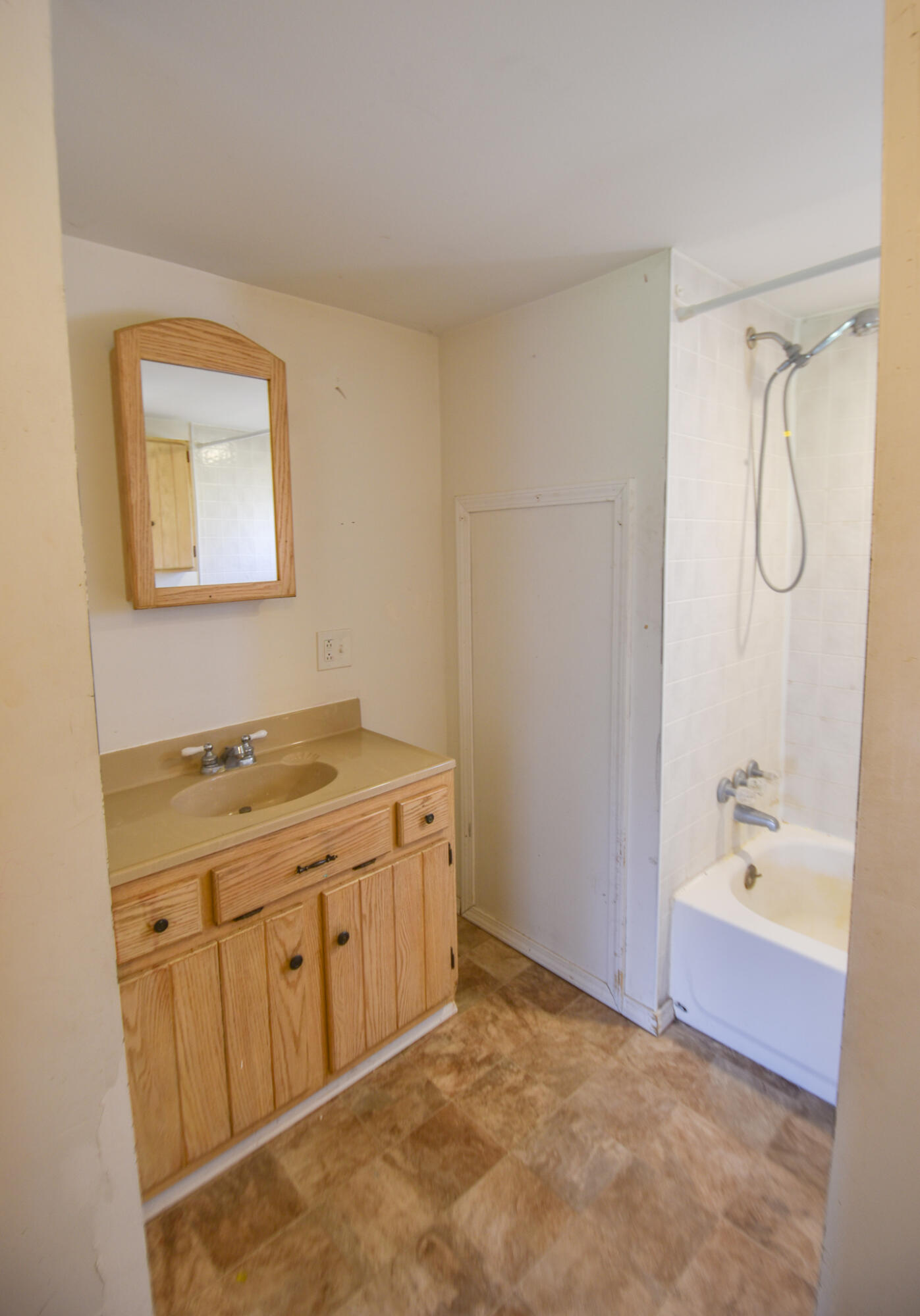 586 North Union City Road Coldwater, MI 49036 - Photo 19 of 26 DSC_0489