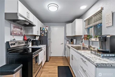 $499,900 | 10221-10223 146th Street East, Unit 10221, Puyallup, WA 98375