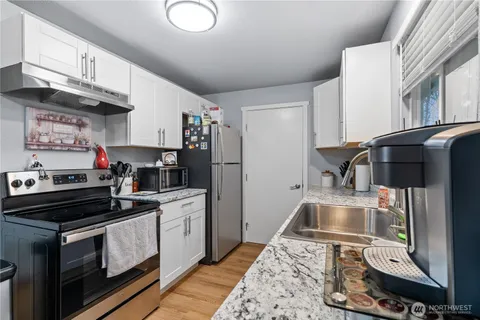 $499,900 | 10221-10223 146th Street East, Unit 10221, Puyallup, WA 98375