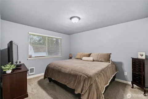 $499,900 | 10221-10223 146th Street East, Unit 10221, Puyallup, WA 98375