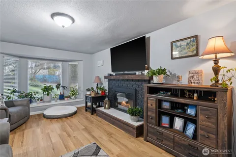 $499,900 | 10221-10223 146th Street East, Unit 10221, Puyallup, WA 98375