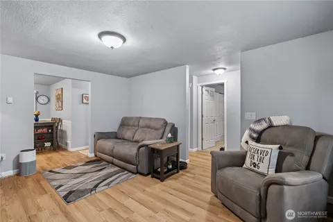 $499,900 | 10221-10223 146th Street East, Unit 10221, Puyallup, WA 98375