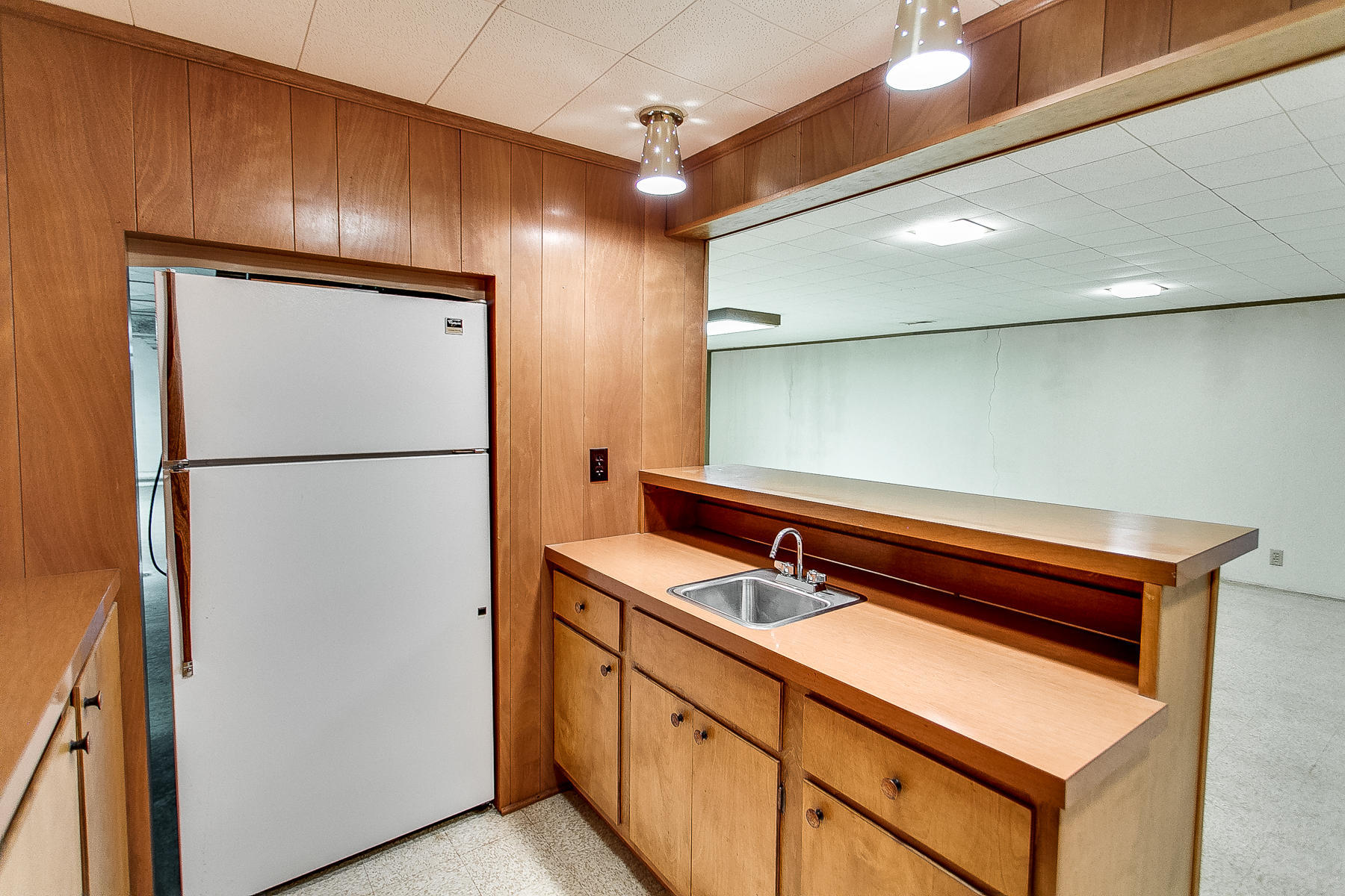 2305 Merrick Road Louisville, KY 40207 - Photo 41 of 55 Basement Kitchen Area