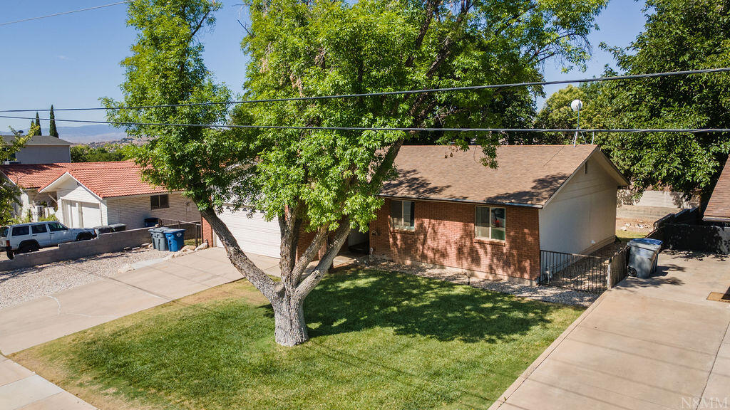 338 South 700 East St. George, UT 84770 - Photo 3 of 47 DJI_0959