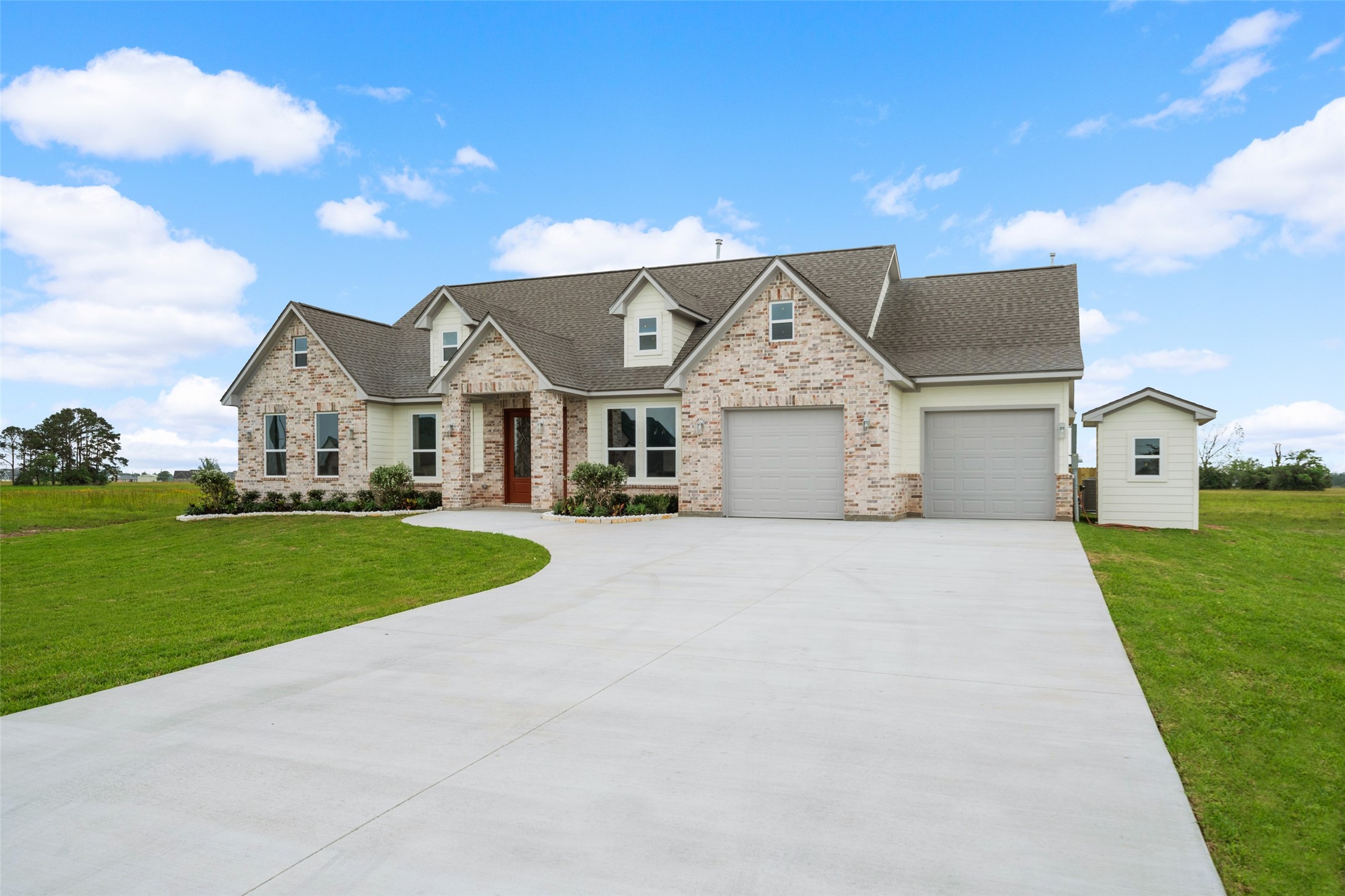 619 Longhorn Trail Angleton, TX 77515 - Photo 3 of 32
