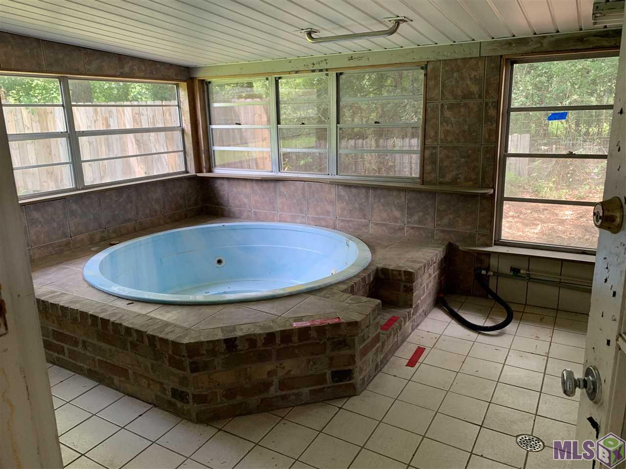 9468 Lockhart Road Denham Springs, LA 70726 - Photo 4 of 8 Gallery Image 4
