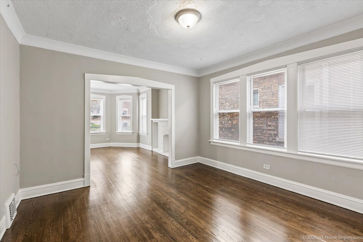 6228 South Fairfield Avenue Chicago, IL 60629 - Photo 6 of 19