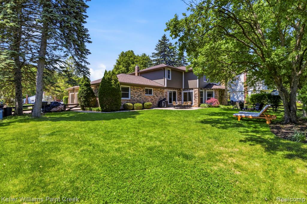 1675 North Kilburn Road Rochester Hills, MI 48306 - Photo 5 of 48