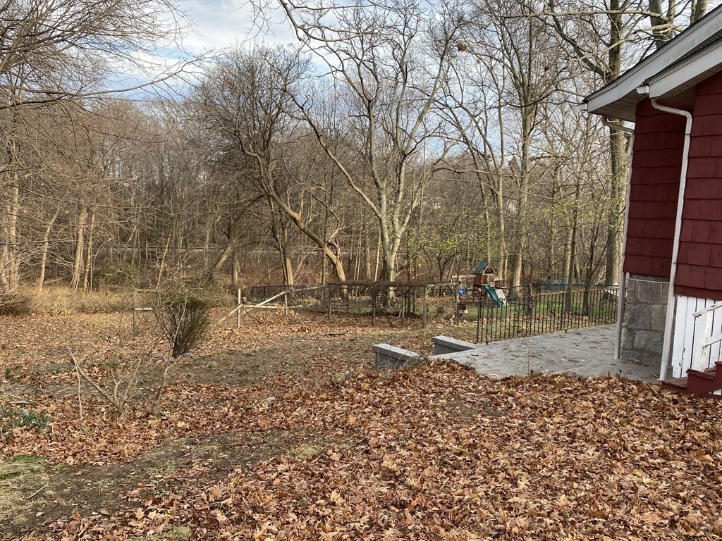 33 Bower Road Braintree, MA 02184 - Photo 5 of 28 Gallery Image 5