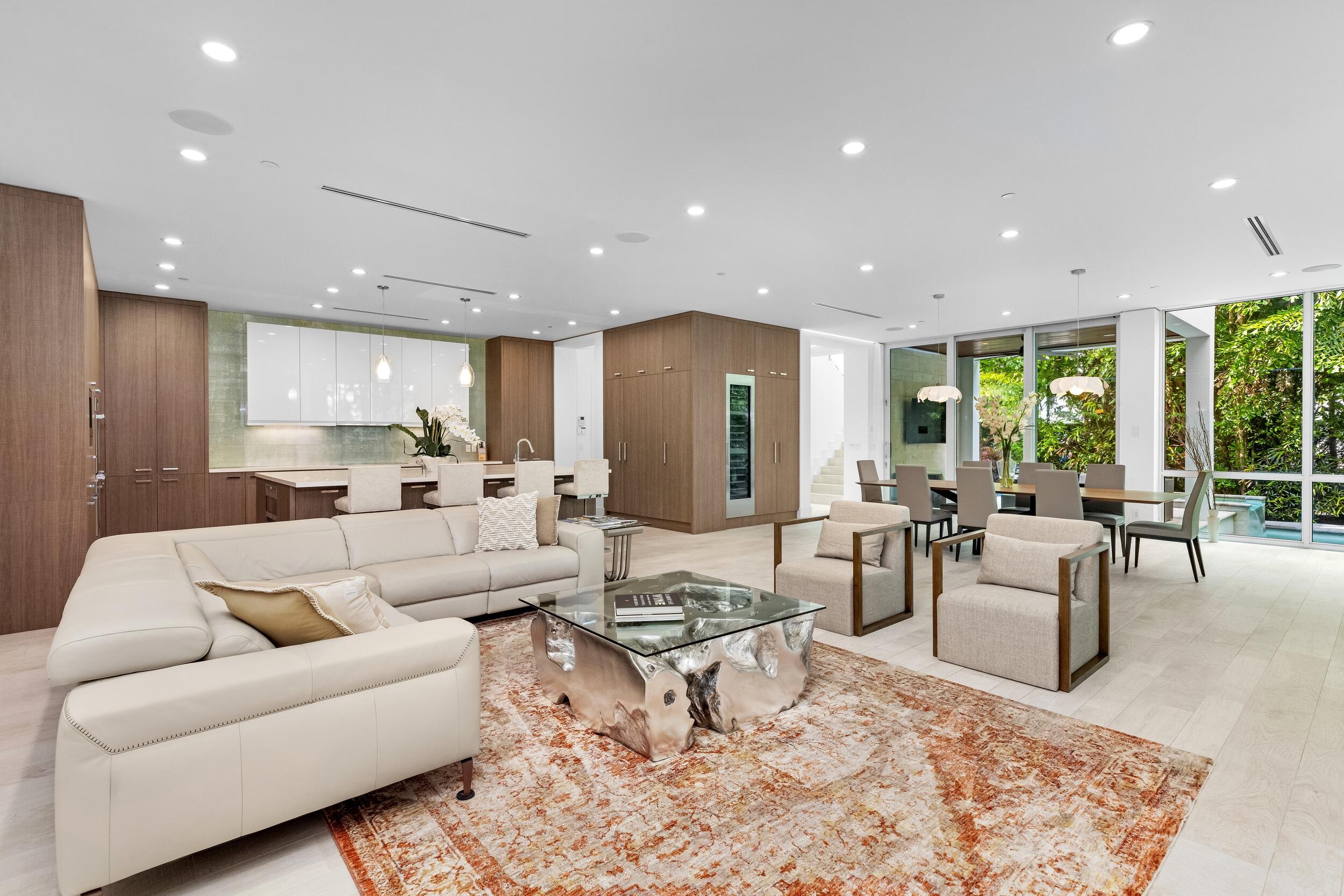 1005 Bucida Road Delray Beach, FL 33483 - Photo 3 of 58 Living Area 1