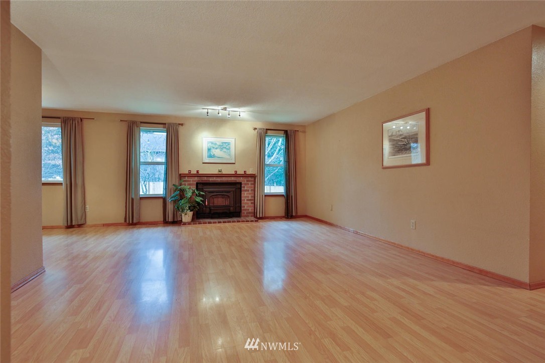 2522 167th Place Southeast Bothell, WA 98012 - Photo 7 of 24