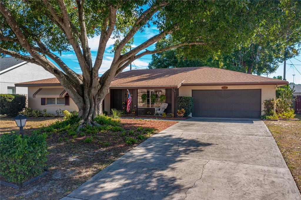 133 Lagoon Road Winter Haven, FL 33884 - Photo 1 of 1 EXTERIOR FRONT