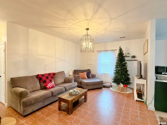 $155,000 | 23 Arthur Jones Avenue, New Berlin, IL 62670