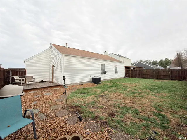 $155,000 | 23 Arthur Jones Avenue, New Berlin, IL 62670