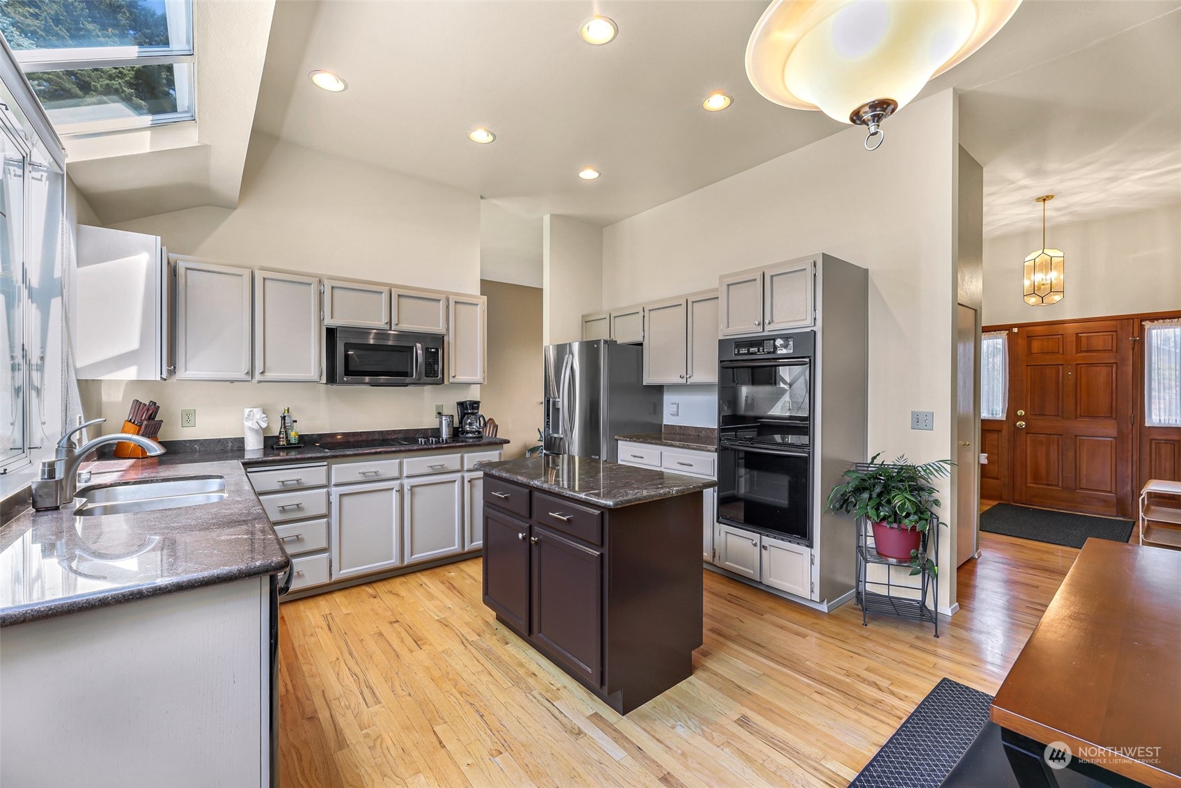18803 135th Avenue Southeast Renton, WA 98058 - Photo 18 of 35 Gallery Image 18