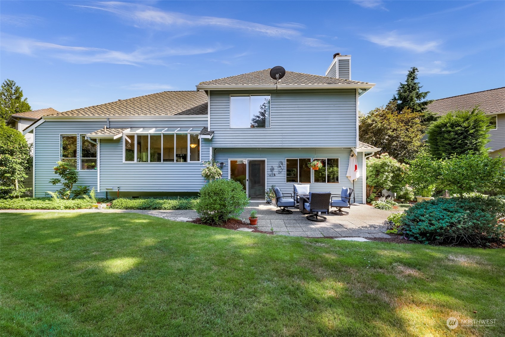 18803 135th Avenue Southeast Renton, WA 98058 - Photo 2 of 35 Gallery Image 2