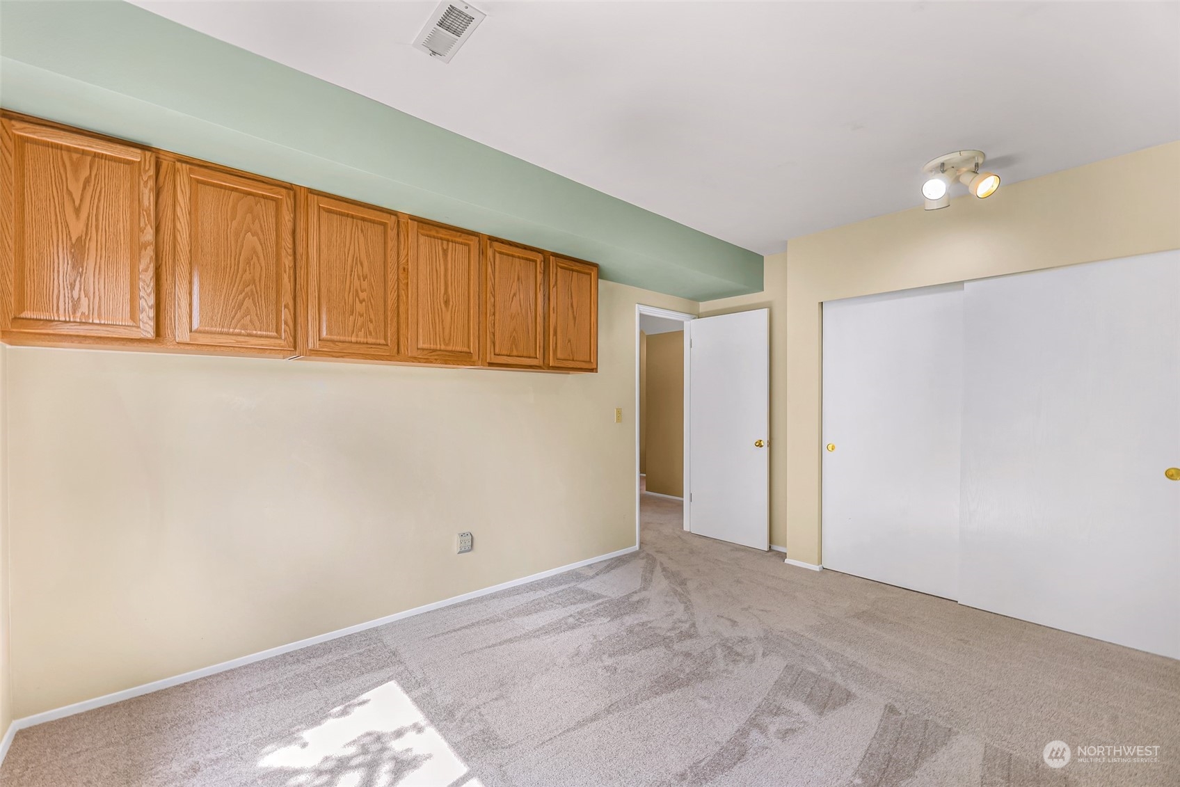 18803 135th Avenue Southeast Renton, WA 98058 - Photo 25 of 35 Gallery Image 25