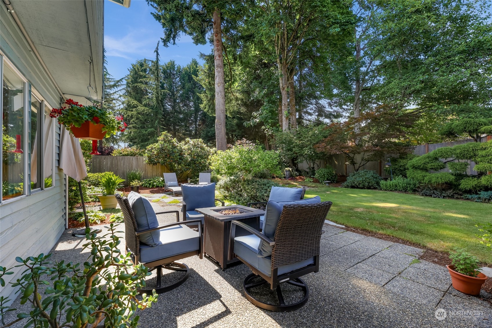 18803 135th Avenue Southeast Renton, WA 98058 - Photo 8 of 35 Gallery Image 8