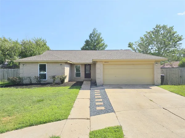 $2,495 | 10615 Heatherford Drive, Houston, TX 77041
