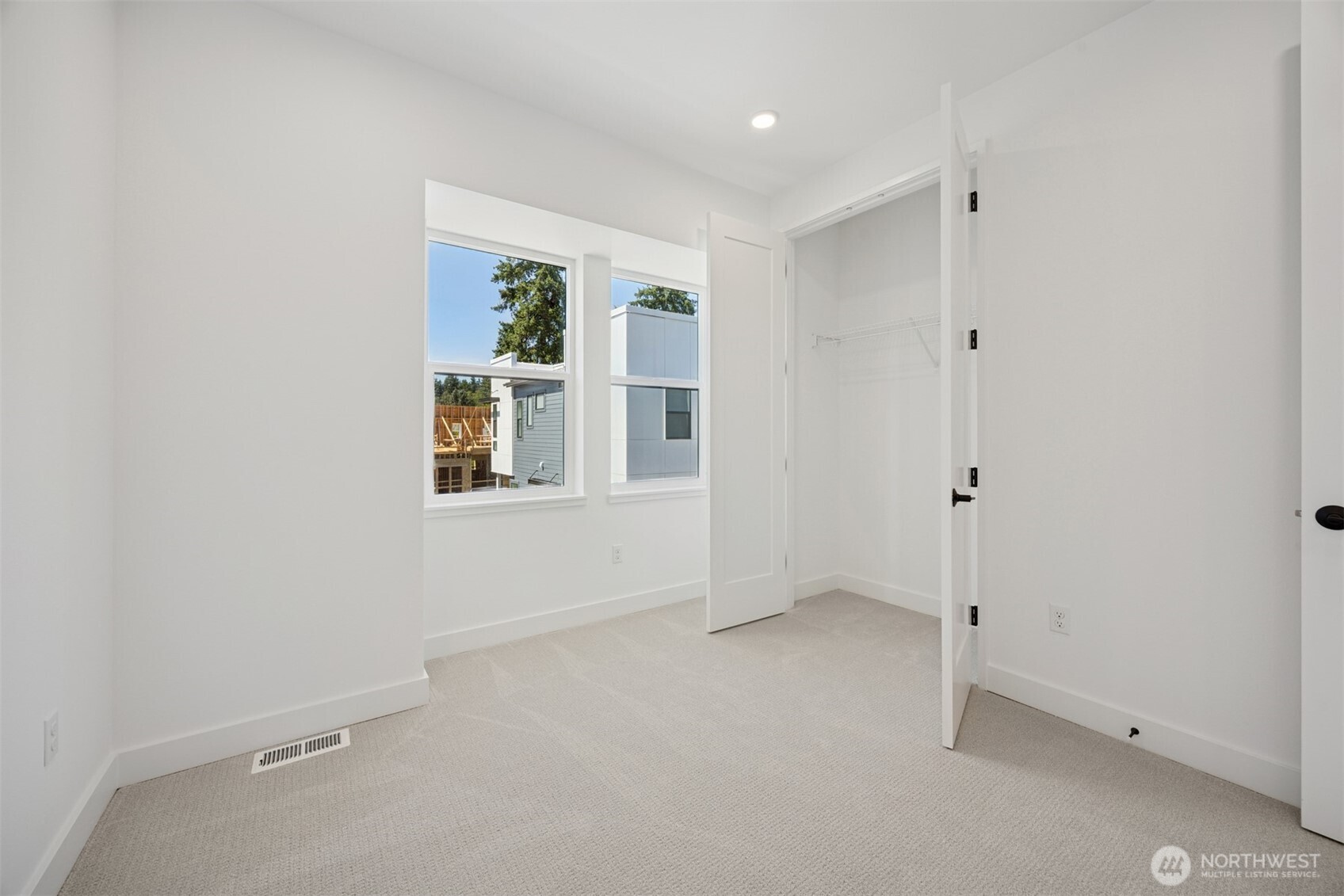 18814 99th Court Northeast, Unit B Bothell, WA 98011 - Photo 32 of 39