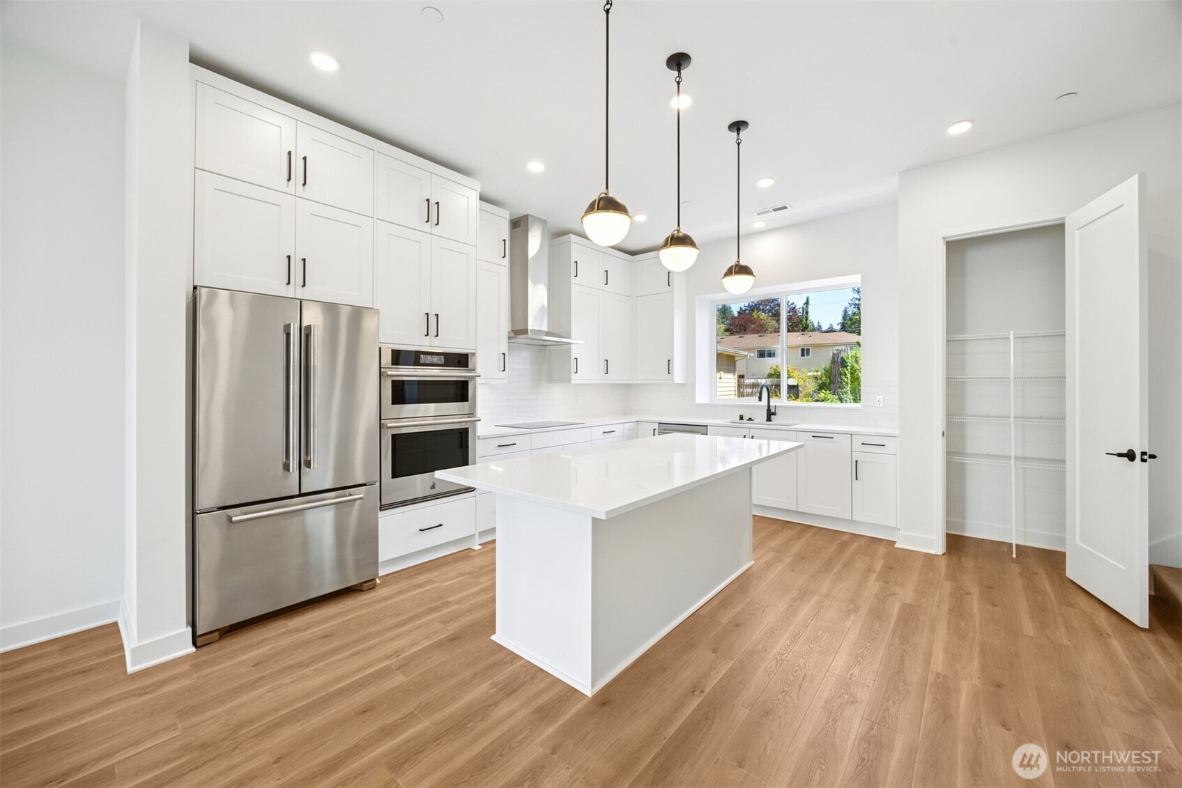 18814 99th Court Northeast, Unit B Bothell, WA 98011 - Photo 9 of 39