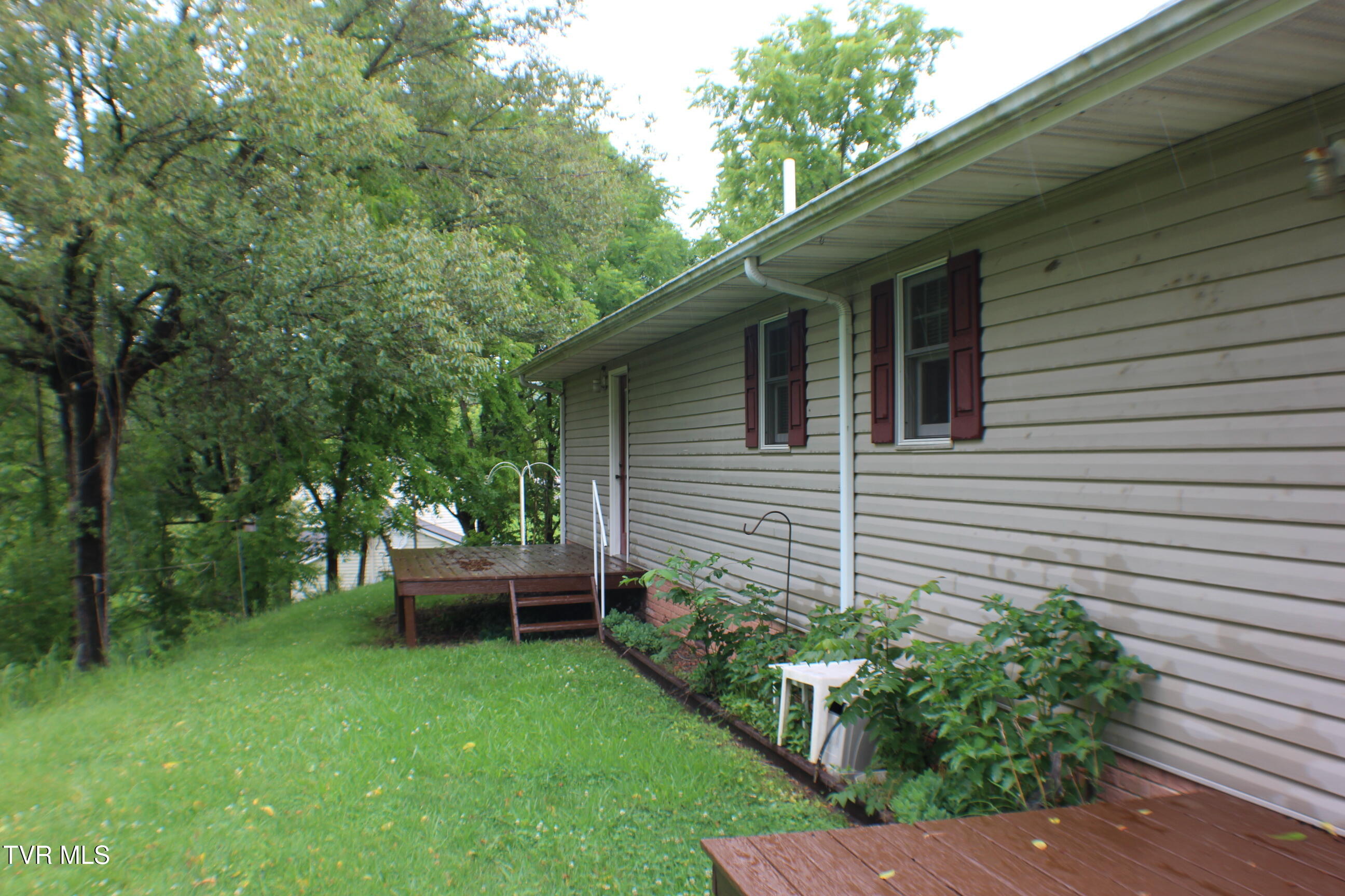 805 New Beason Well Road Kingsport, TN 37660 - Photo 45 of 48 IMG_0110