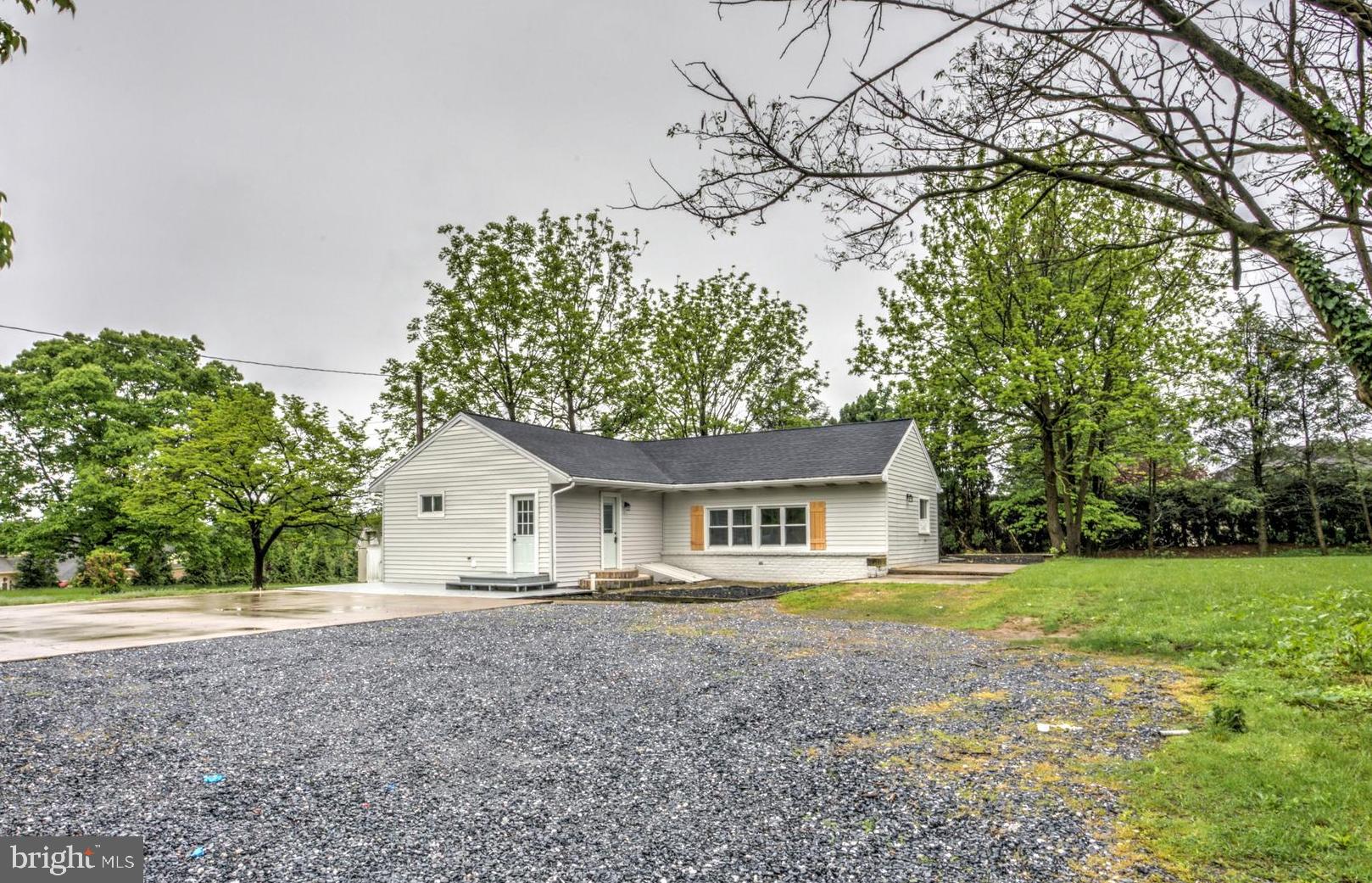 150 West Governor Rd