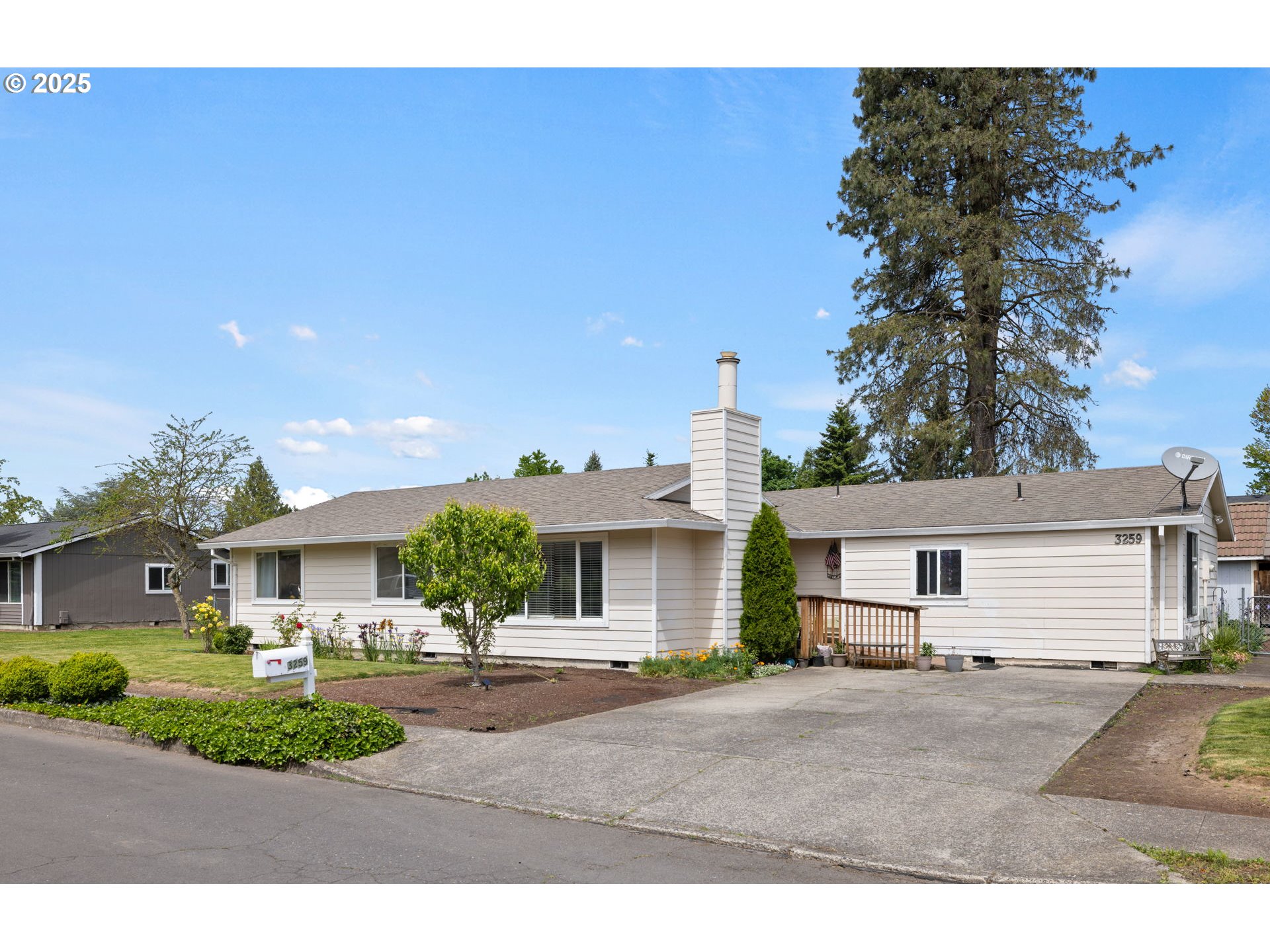 3259 Southeast 5th Street Gresham, OR 97080 - Photo 3 of 30