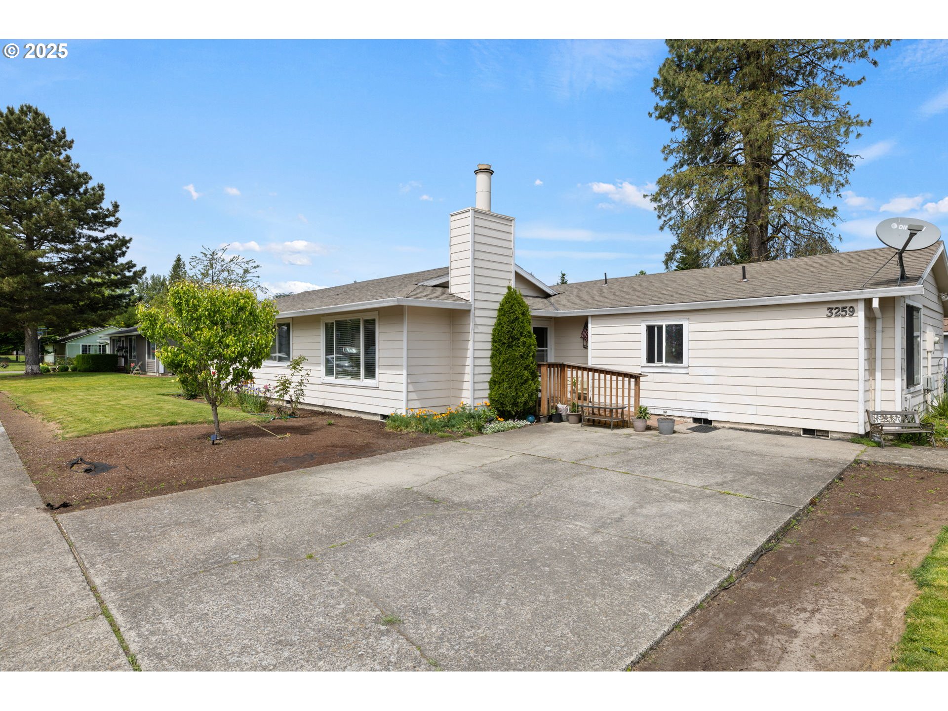 3259 Southeast 5th Street Gresham, OR 97080 - Photo 4 of 30