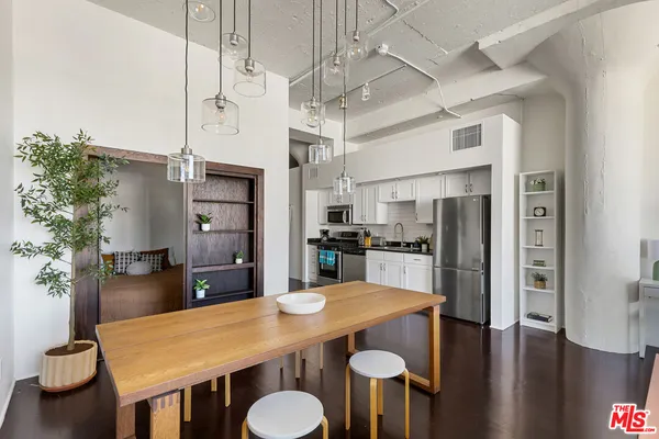 $599,999 | 420 San Pedro Street, Unit 410, Los Angeles, CA 90013