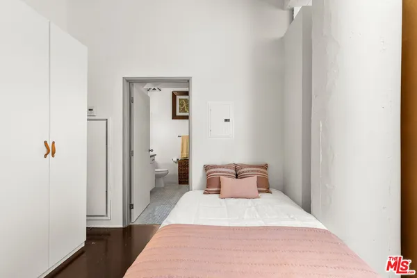 $599,999 | 420 San Pedro Street, Unit 410, Los Angeles, CA 90013