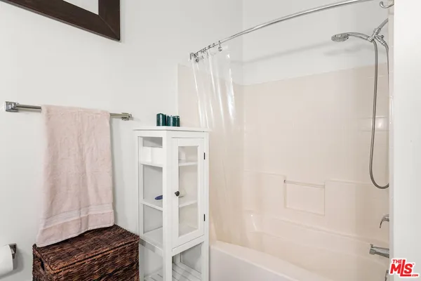 $599,999 | 420 San Pedro Street, Unit 410, Los Angeles, CA 90013