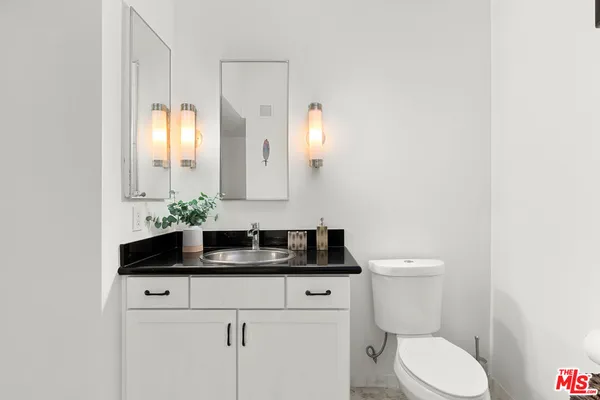 $599,999 | 420 San Pedro Street, Unit 410, Los Angeles, CA 90013