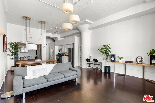 $599,999 | 420 San Pedro Street, Unit 410, Los Angeles, CA 90013