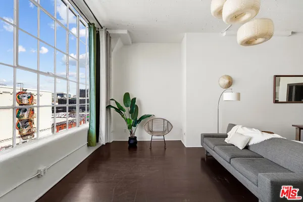 $599,999 | 420 San Pedro Street, Unit 410, Los Angeles, CA 90013