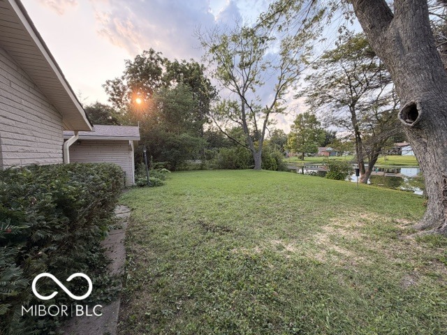 722 Howard Road Greenwood, IN 46142 - Photo 6 of 38 Gallery Image 6