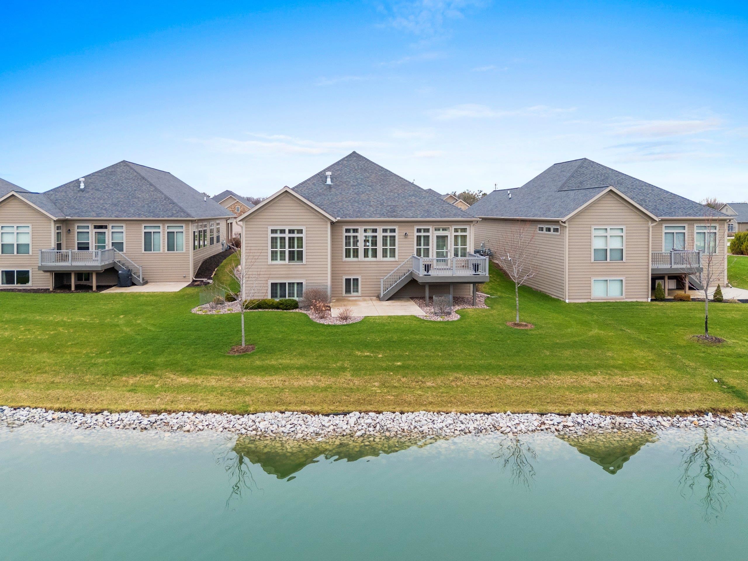 200 Raccoon Berry Way Green Bay, WI 54311 - Photo 3 of 63