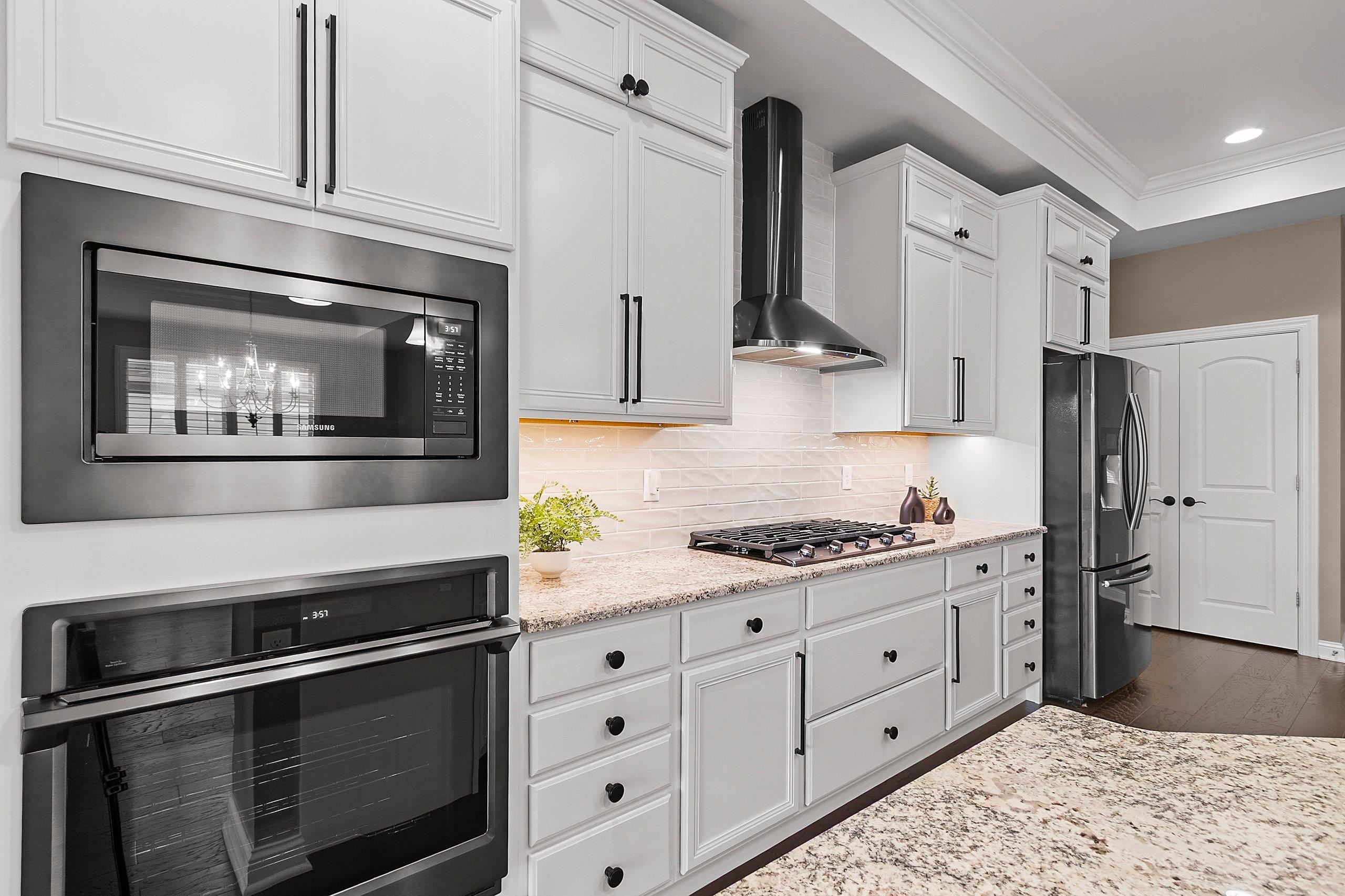 200 Raccoon Berry Way Green Bay, WI 54311 - Photo 9 of 63