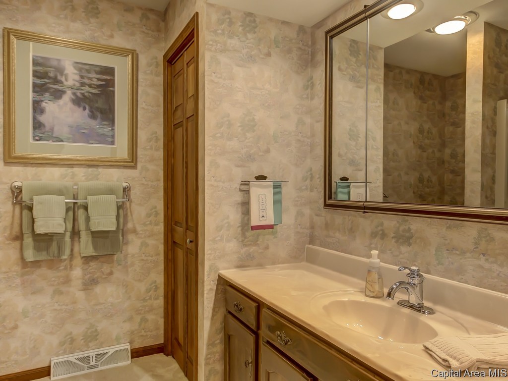 6 Harlan Court Springfield, IL 62712 - Photo 24 of 36 Gallery Image 24