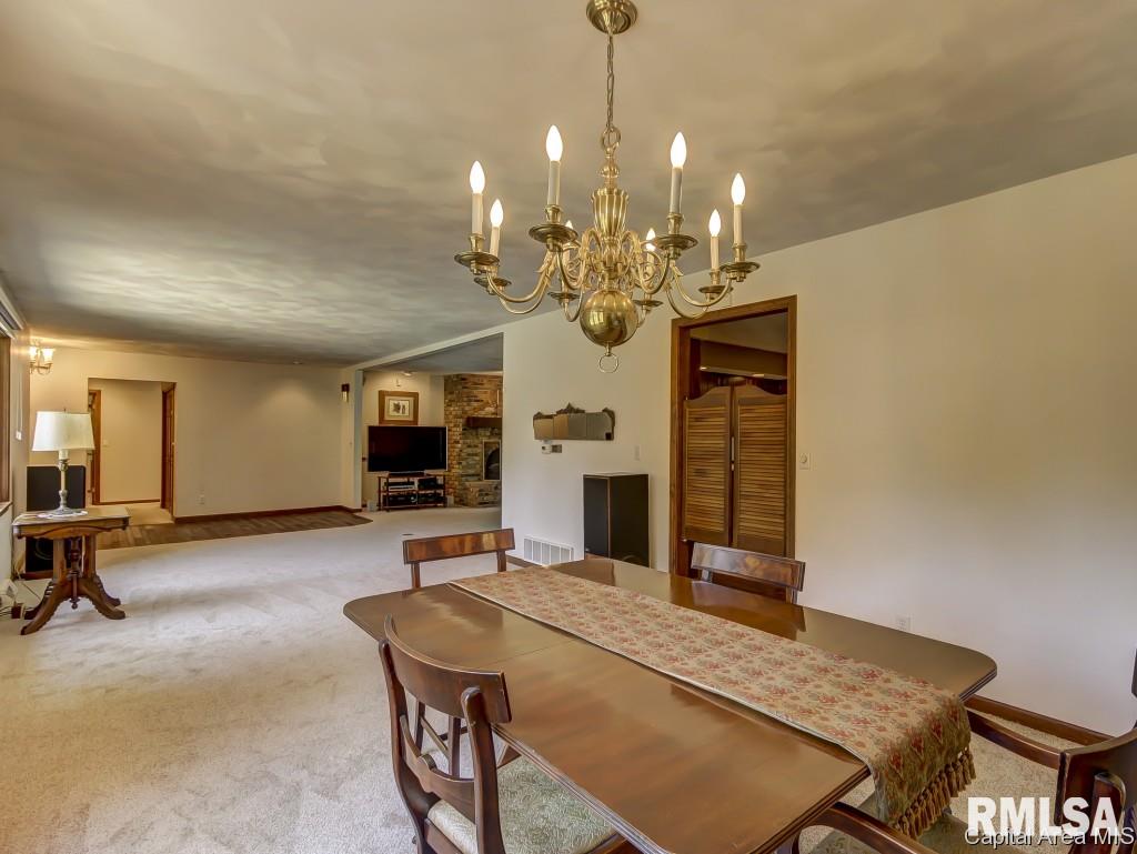 6 Harlan Court Springfield, IL 62712 - Photo 3 of 36 Gallery Image 3