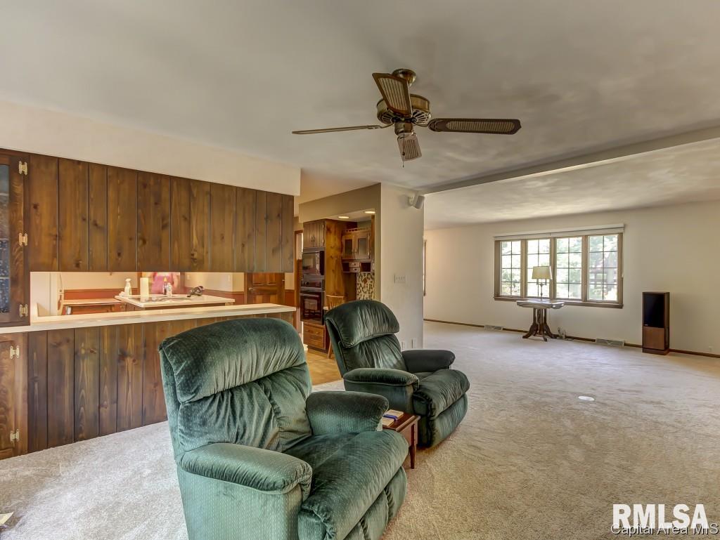 6 Harlan Court Springfield, IL 62712 - Photo 8 of 36 Gallery Image 8