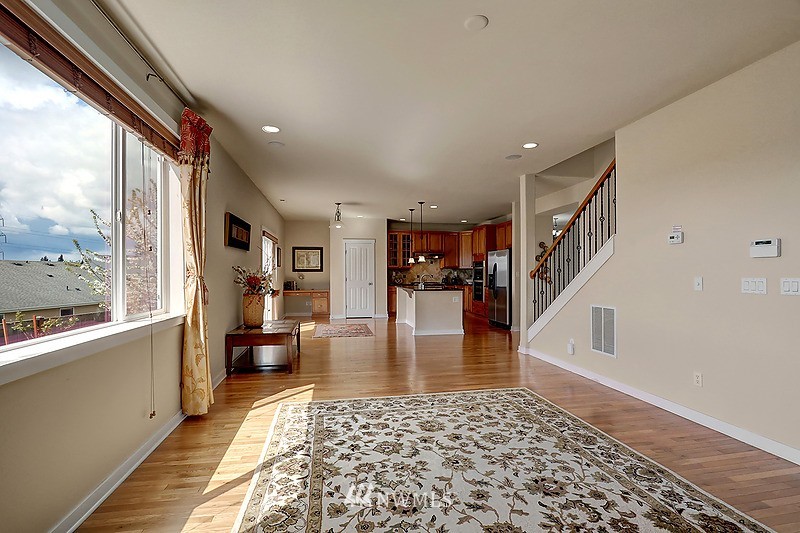 21926 44th Drive Southeast Bothell, WA 98021 - Photo 4 of 20