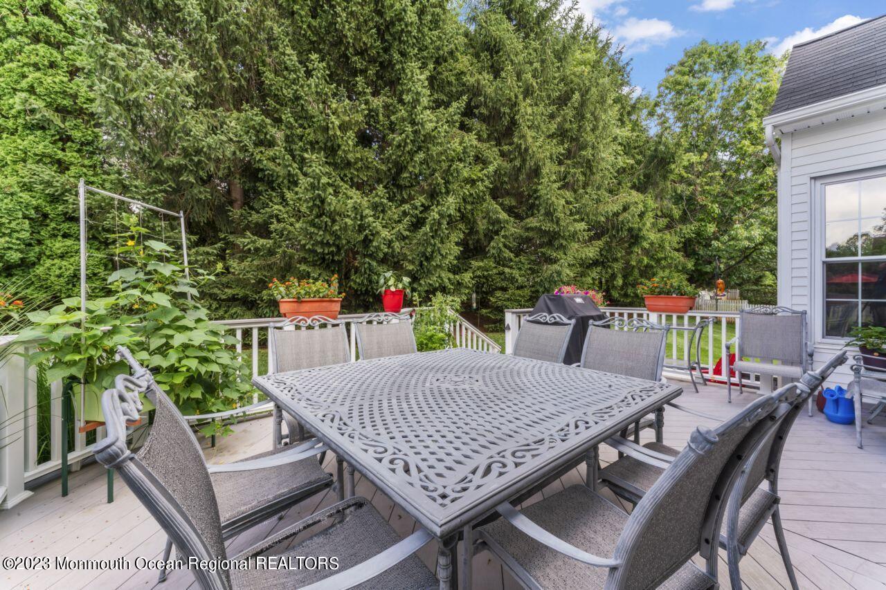 18 Nicholson Key Colts Neck, NJ 07722 - Photo 36 of 46 Private Views