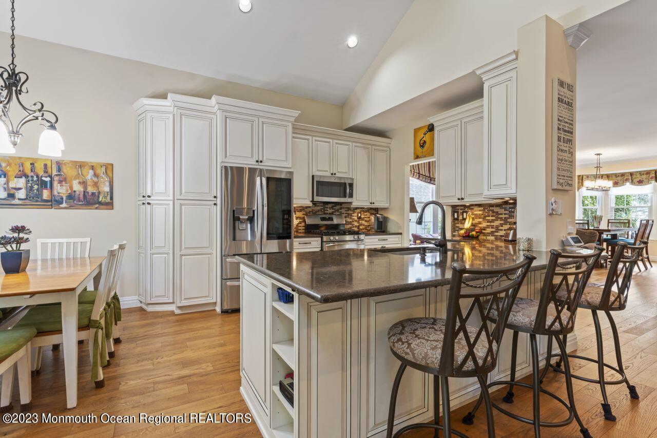 18 Nicholson Key Colts Neck, NJ 07722 - Photo 7 of 46 Custom Quartz & Charging Station